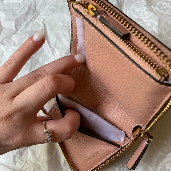 Tory Burch Britten Medium Wallet Pink Moon Gold - Picture 6 of 9